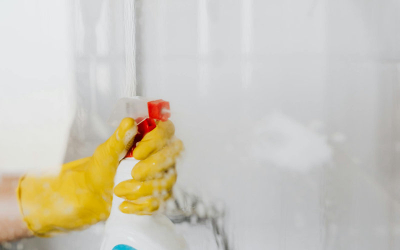 How to Remove Hard Water Stains From Glass Shower Doors Without Scrubbing for Hours